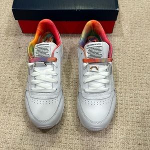 Reebok CL LTHR